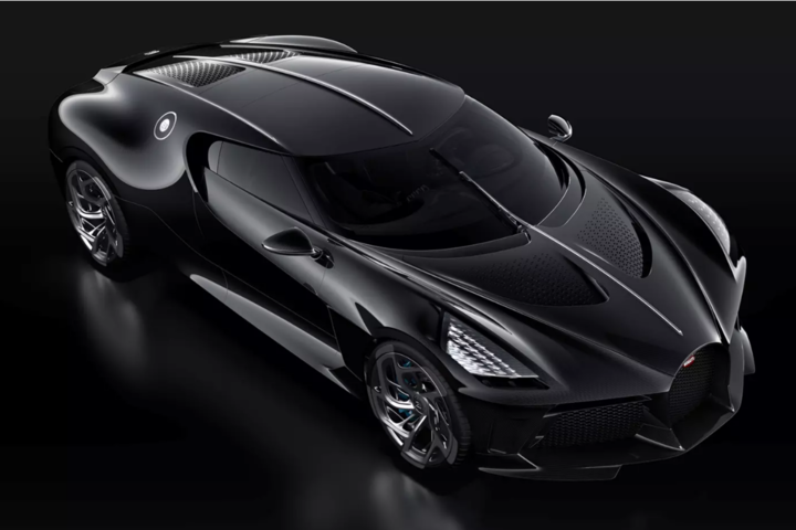Bugatti отметила 110-летие выпуском своего самого дорогого автомобиля