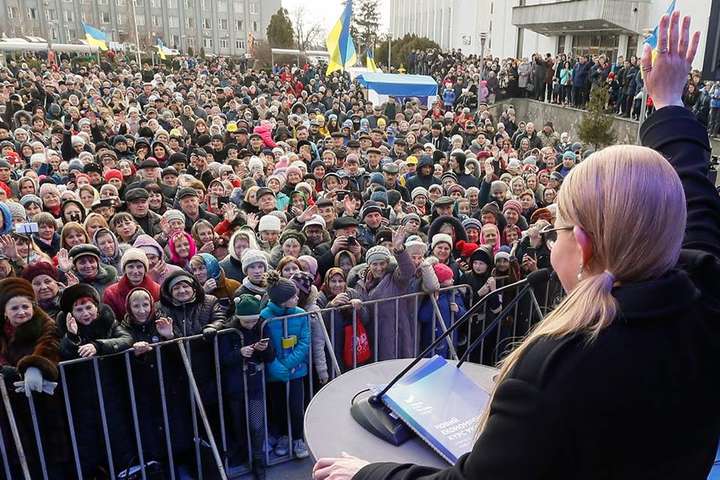 Тимошенко хоче знизити тарифи ще до виборів