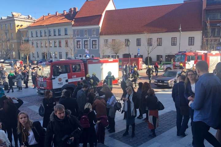 У Вільнюсі евакуювали ратушу через пожежу