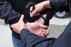 У квартирі, що знімав Пшемислав М., знайшли ножі, бутафорські пістолети і протигаз