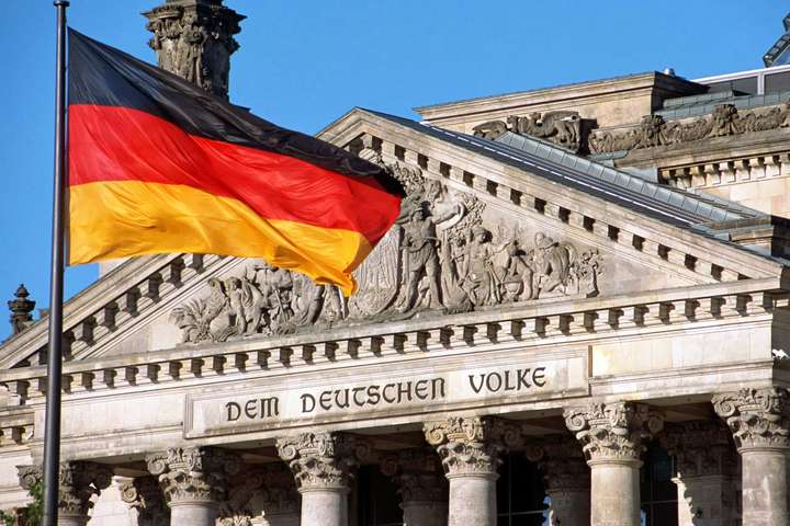 Німеччина відкликає посла з Венесуели після оголошення його персоною нон ґрата