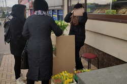 У Вінниці оштрафували людей, які на вулиці продавали тюльпани до 8 березня