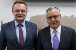 Садовый и Гриценко подписали соглашение об объединении