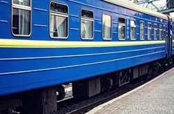 «Укрзалізниця» призначила на 8 Березня 19 додаткових поїздів