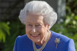92-летняя Елизавета II впервые в жизни опубликовала пост в Instagram