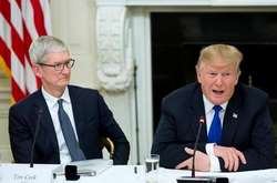 Глава Apple після помилки Трампа змінив прізвище у Twitter