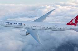 Літак, що летів до Нью-Йорка, потрапив у сильну турбулентність: десятки постраждалих