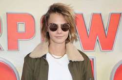 Супермодель Кара Делевинь появилась на премьере фильма в образе девушки из соседнего двора