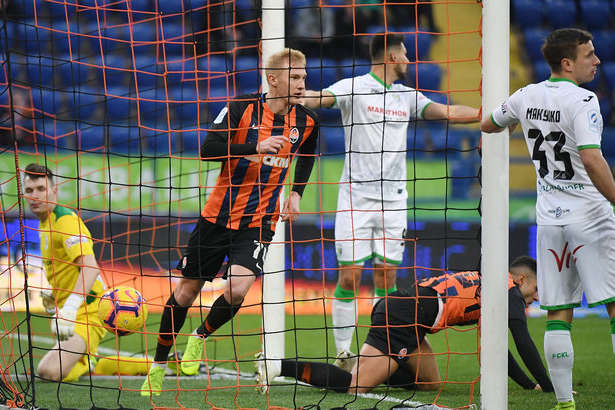 Два матчі поточного чемпіонату «Шахтар» виграв у «Карпат» з загальним рахунком 11:1 - 0:5 від «Шахтаря»: «Карпати» повторили клубний антирекорд (відео)