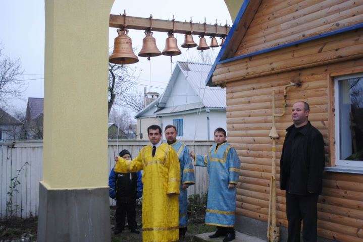 Житомирщина: прихильники РПЦ забарикадувались у церкві, заявивши, що їх «зачинили націоналісти»