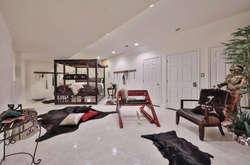 В Филадельфии продается дом с подвалом в стиле «50 оттенков серого»