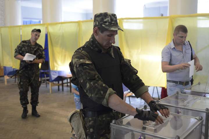 Військовим на передову не підвозитимуть скриньки для голосування - Наєв