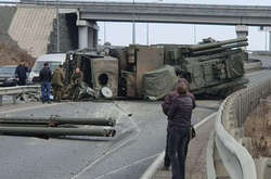 У Росії перекинулась вантажівка з ракетно-гарматною системою «Панцир»: фото