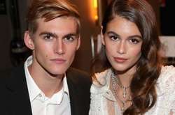  Кайя и Пресли Гербер 