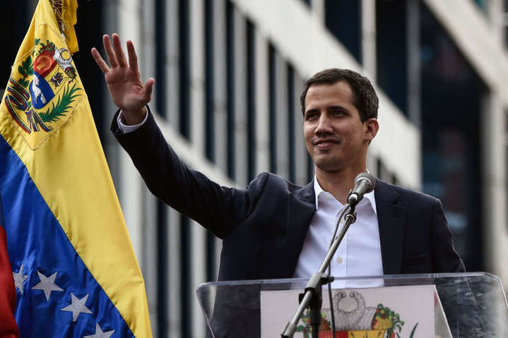Гуайдо закликав запровадити у Венесуелі надзвичайний стан