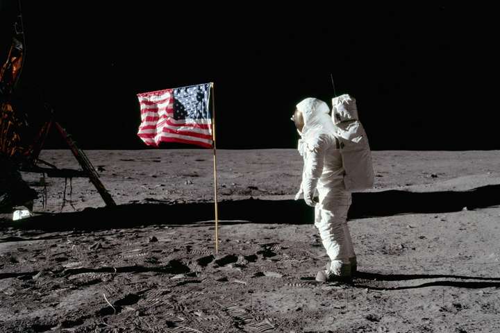 Американці летять на Місяць: наступна висадка астронавтів запланована на 2028 рік 