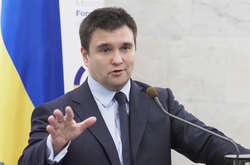 Павло Клімкін нагадав, що у 2018 році Україна вирішила не продовжувати договір про дружбу з РФ, укладений до 1 квітня 2019 року