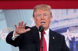 Трамп продовжив санкції проти Ірану