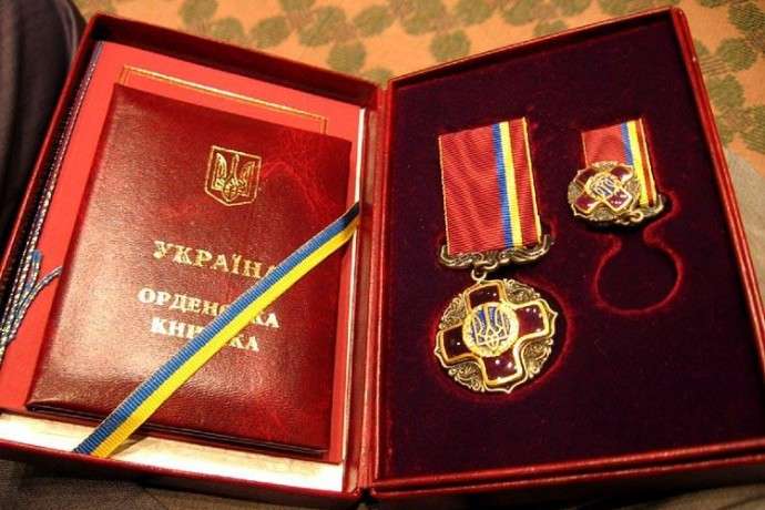 Президент нагородив двох вінничан орденом «За заслуги»