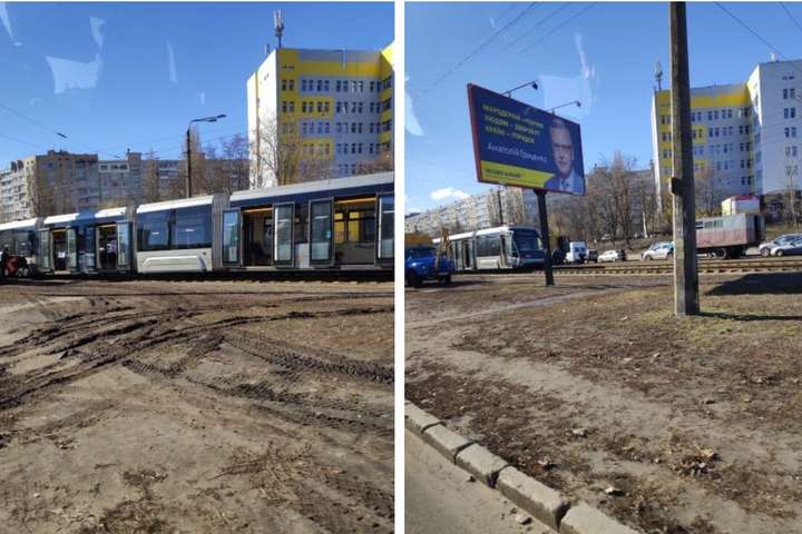 На швидкісній лінії у Києві трамвай зійшов з рейок (фото)