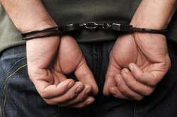 Стажер викрав з магазину смарт-годинник і тонометр