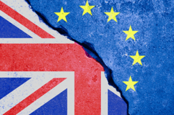 Половина британців хоче відставки Мей - опитування