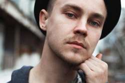 Артем Пивоваров записал саундтрек к сериалу «Зоя»