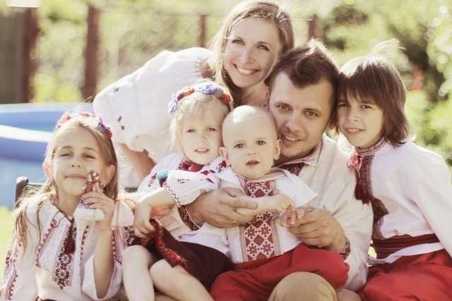  В Україні підвищують допомогу багатодітним сім'ям