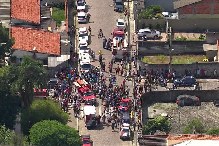 В бразильской школе двое подростков застрелили шестерых людей и покончили с собой