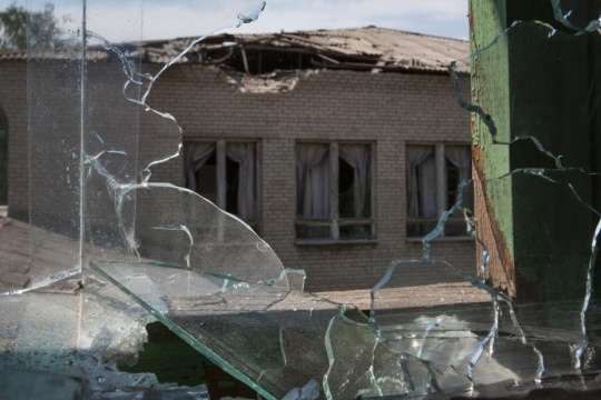 Окупанти обстріляли школу у населеному пункті Золоте-5