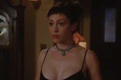 Звезда «Зачарованных» Алисса Милано назвала себя трансгендером