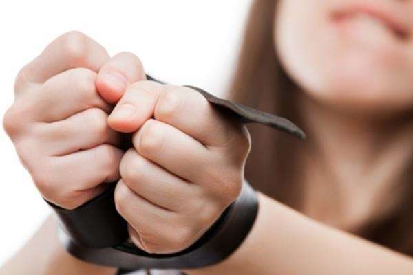 Засуджено зловмисниць, які насильно втягнули 15-річну дівчину до зайняття проституцією