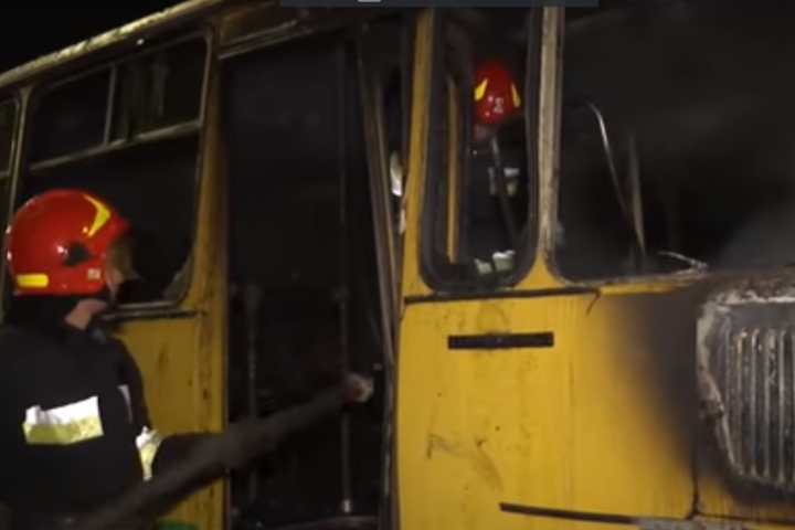 Під Вінницею загорівся пасажирський автобус