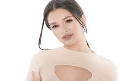 Одна из выбывших участниц шоу «Холостяк» призналась, что готова была ради Никиты Добрынина переехать в Украину