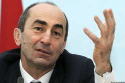 Екс-президенту Вірменії Кочаряну продовжили арешт 