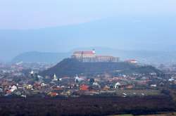  «Закарпаття заслуговує того, щоб стати «туристичною Меккою» України і  всієї Європи», - зауважив Порошенко 