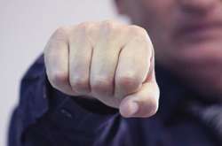 Водій приміської маршрутки побив пасажира