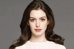 Энн Хэтэуэй восхитила элегантным образом на светском мероприятии