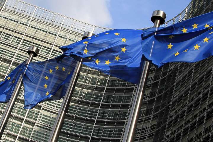 Єврокомісія критикує Google за бездіяльність у боротьбі з фейками перед виборами до Європарламенту