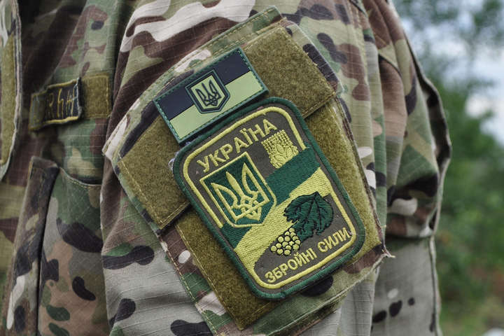 У лісі на Харківщині знайшли тіло військовослужбовця