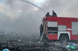 У Чернівецькій області горить звалище