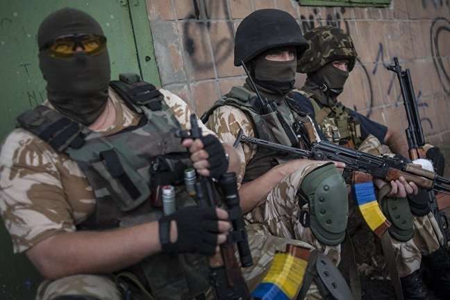 Доба на Донбасі: один боєць загинув, двоє отримали поранення