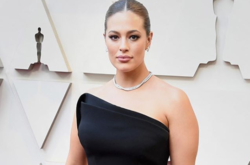 Эшли Грэм начала выпускать одежду plus-size, чтобы у нее были бикини