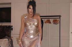 Ким Кардашьян пожаловалась на обострение псориаза