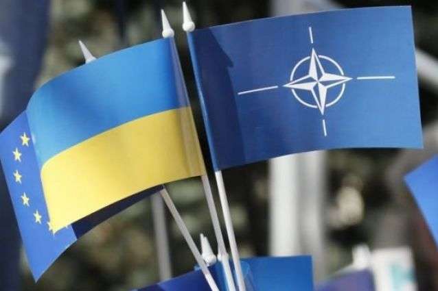 НАТО призвал Россию вернуть Украине Крым