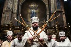  3 лютого у Софії Київській офіційно звели на престол предстоятеля Православної церкви України Митрополита Київського та всієї України Епіфанія. 