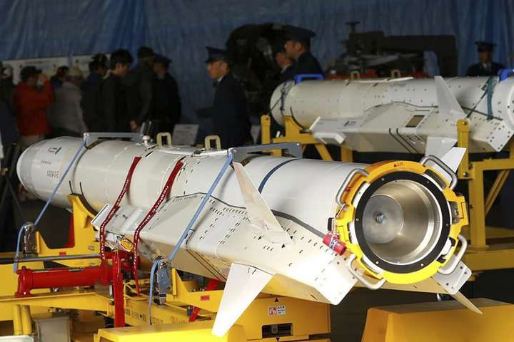В Японії приступили до розробки авіаційної протикорабельної ракети