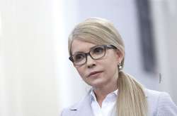 Тимошенко стверджує, що з оточення Лазаренка намагаються витягнути на неї компромат