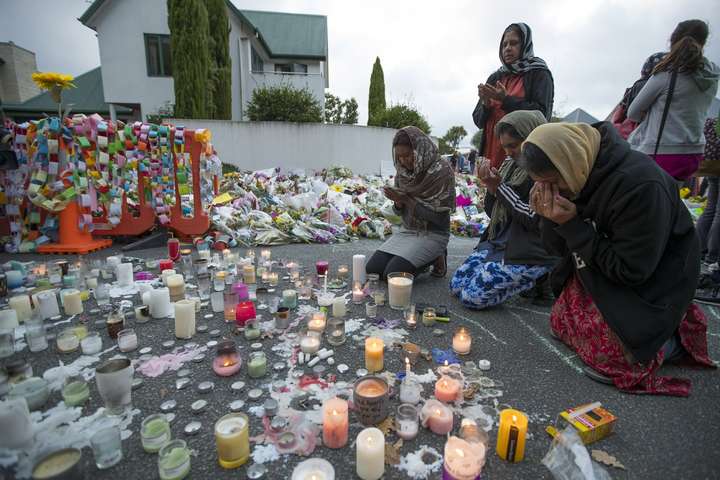 Розстріл у мечетях Нової Зеландії: прем'єр хоче позбавити нападника слави