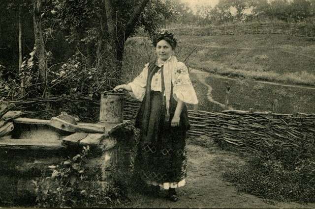 Как одевались красавицы-украинки 100 лет назад. Фотогалерея